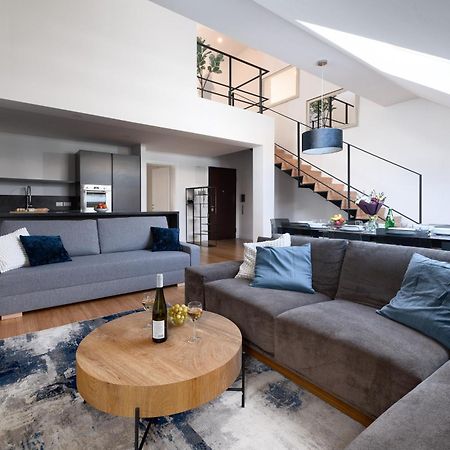 Two-Level Apart With A Terrace Near The Vltava River Praag Buitenkant foto