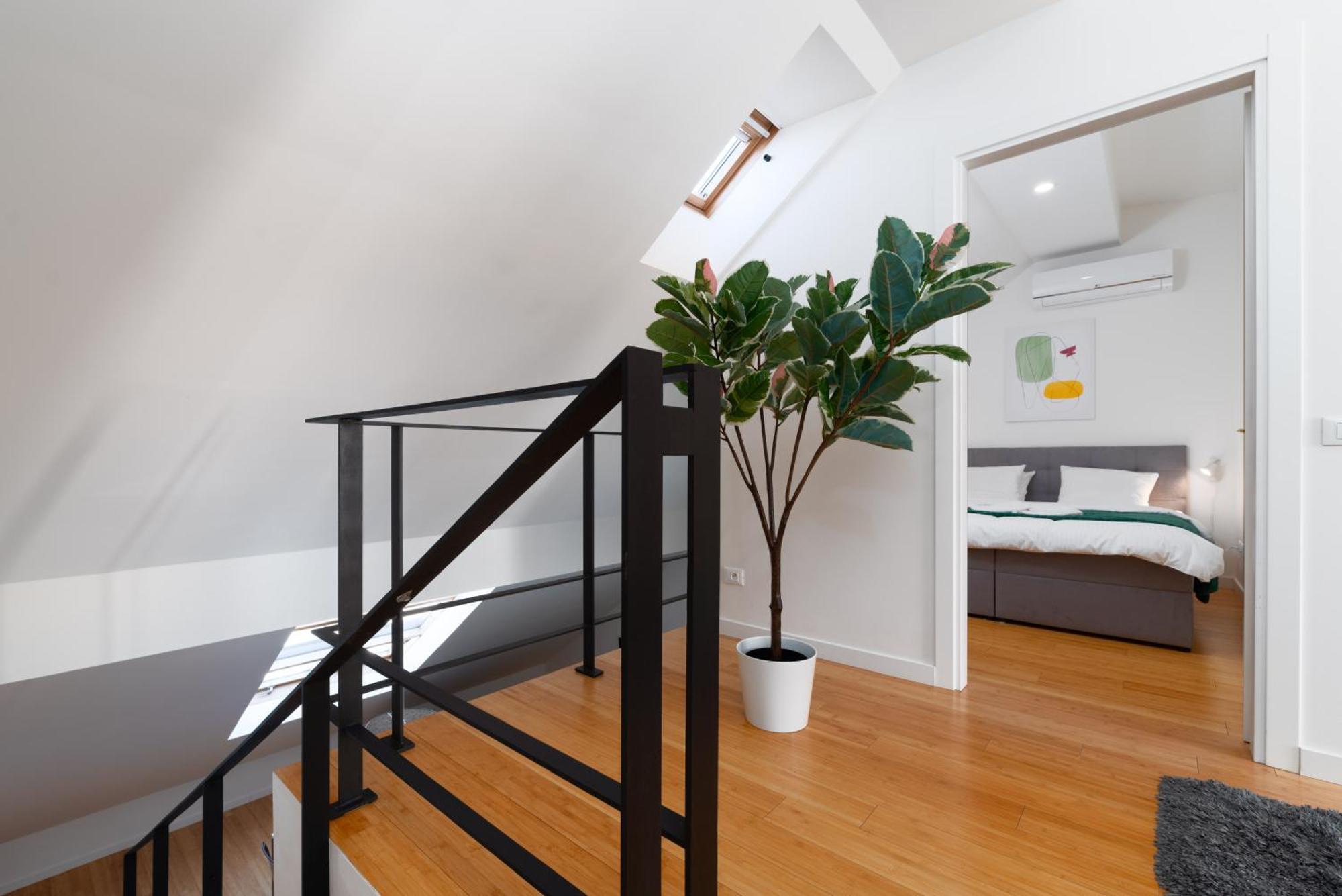 Two-Level Apart With A Terrace Near The Vltava River Praag Buitenkant foto